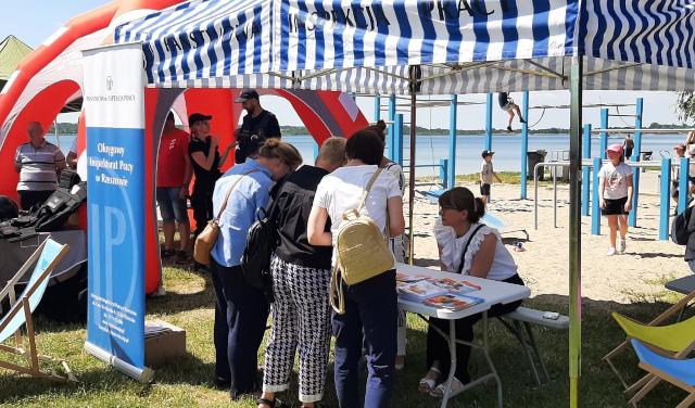 Piknik wakacyjny nad Jeziorem Tarnobrzeskim