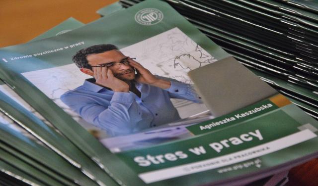 Zarządzanie stresem i przeciwdziałanie mobbingowi – hybrydowe szkolenie w KWP w Rzeszowie